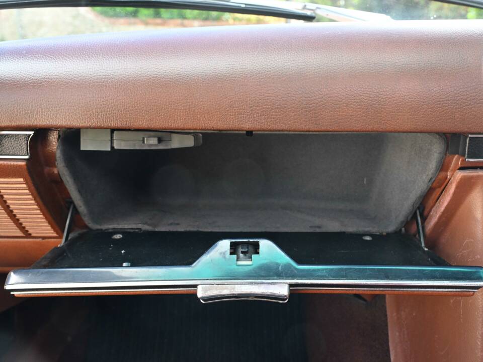 Bild 42/50 von Mercedes-Benz 350 SLC (1972)