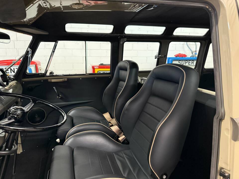 Image 7/26 of Volkswagen T1 Samba (1965)