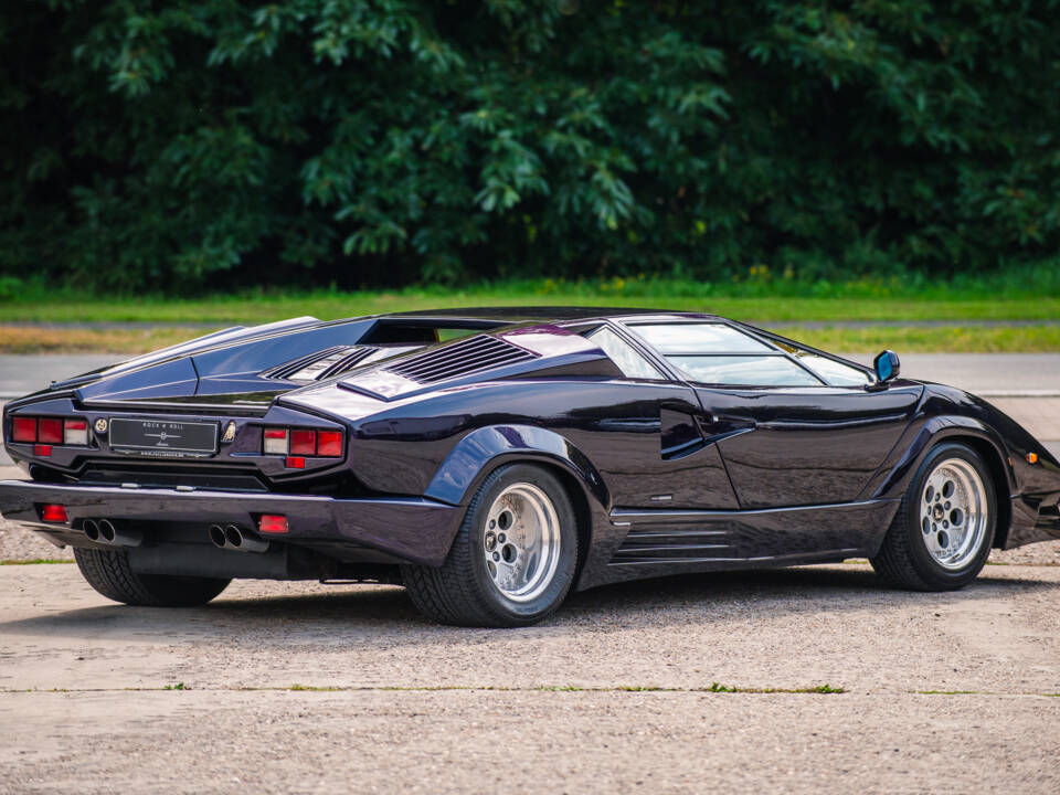 Immagine 9/39 di Lamborghini Countach 25th Anniversary (1990)