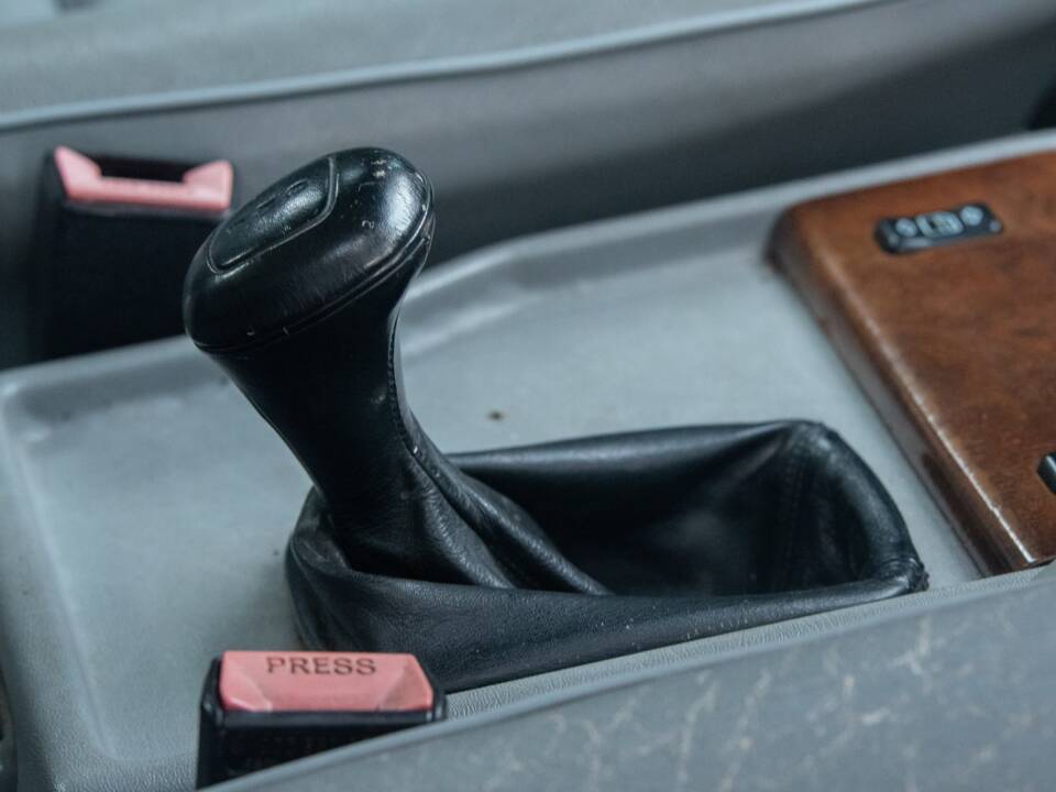 Bild 34/39 von Mercedes-Benz 300 GE (lang) (1995)