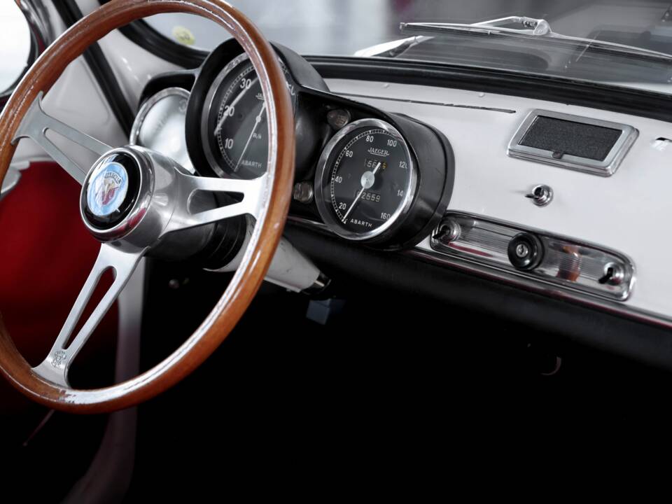 Image 26/47 of Abarth Fiat 850 TC (1965)