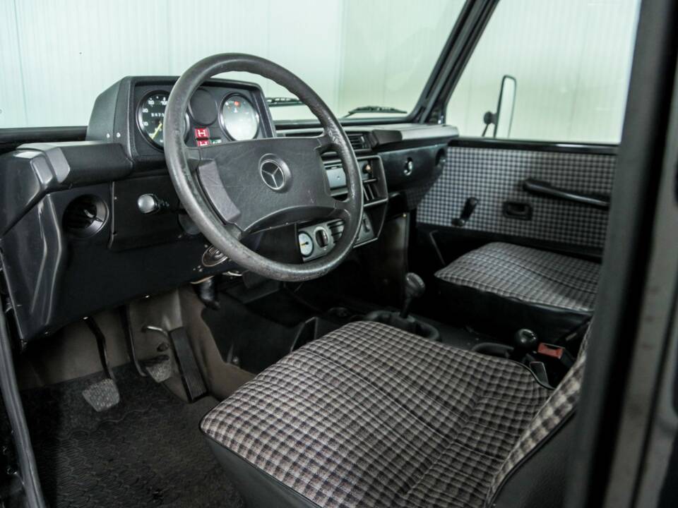 Afbeelding 7/50 van Mercedes-Benz 300 GD (SWB) (1983)