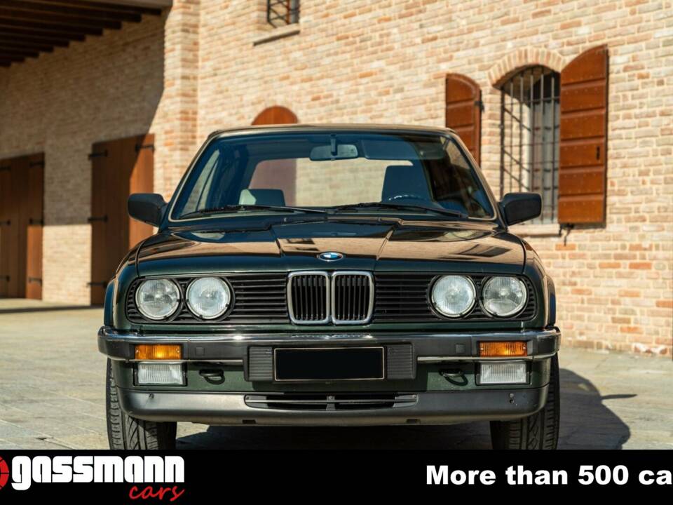 Immagine 2/15 di BMW 325i (1986)