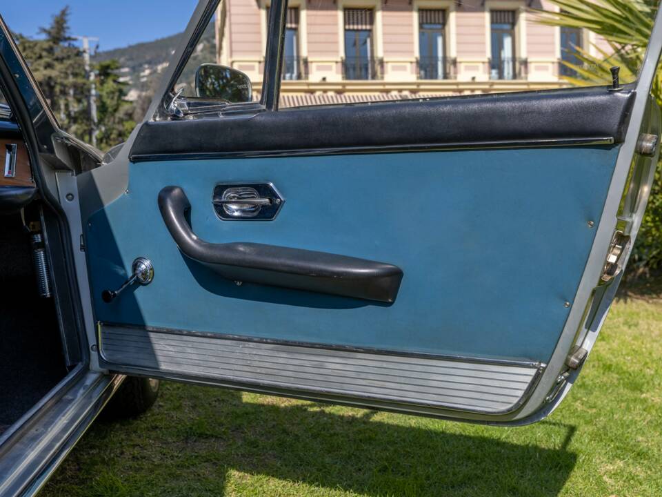 Imagen 22/47 de Ferrari 330 GT 2+2 (1964)