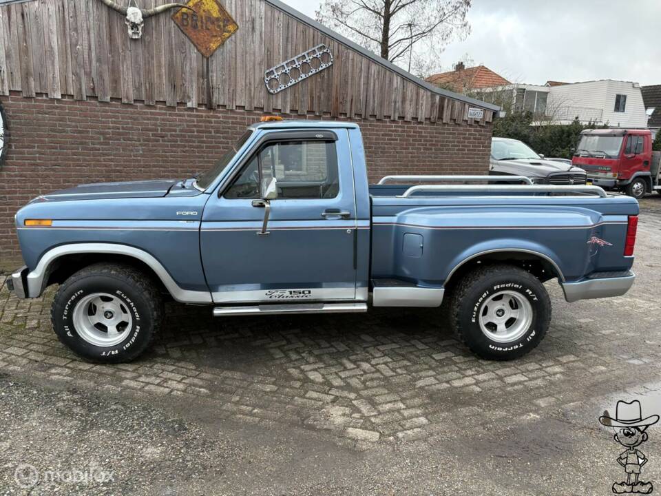 Image 5/42 of Ford F-150 XL (1982)