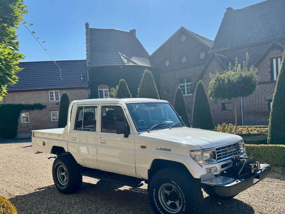 Imagen 4/12 de Toyota Land Cruiser LJ 78 (1990)
