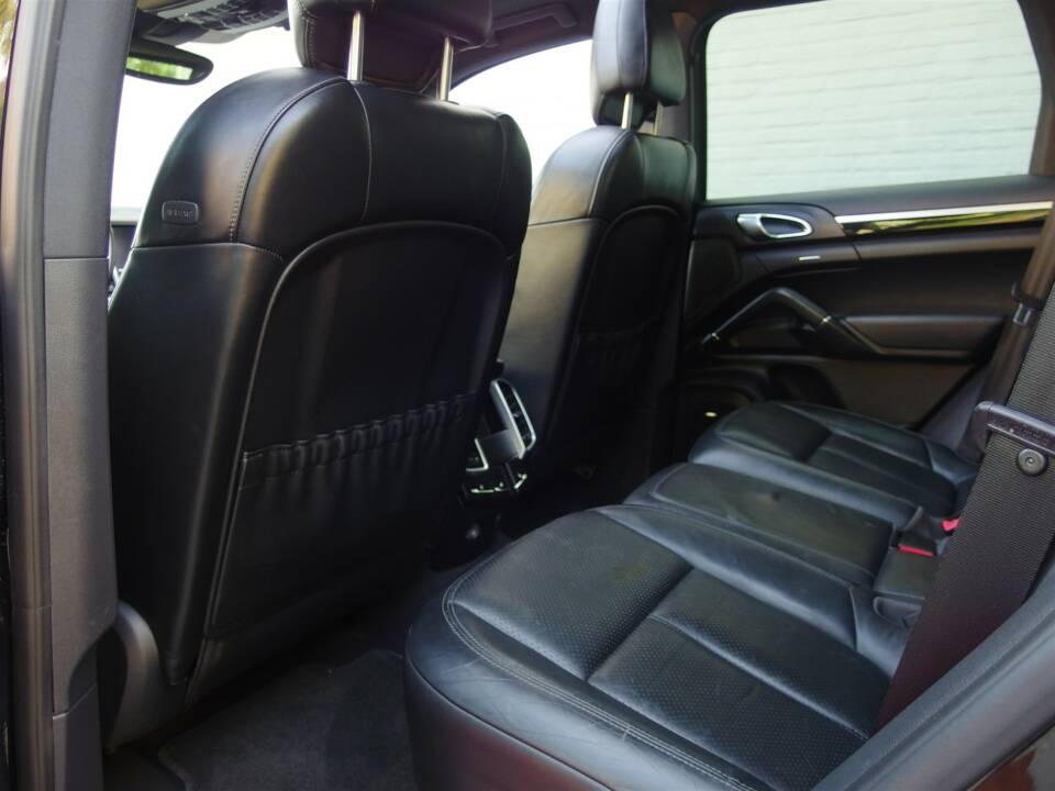 Image 65/96 of Porsche Cayenne S Diesel (2013)