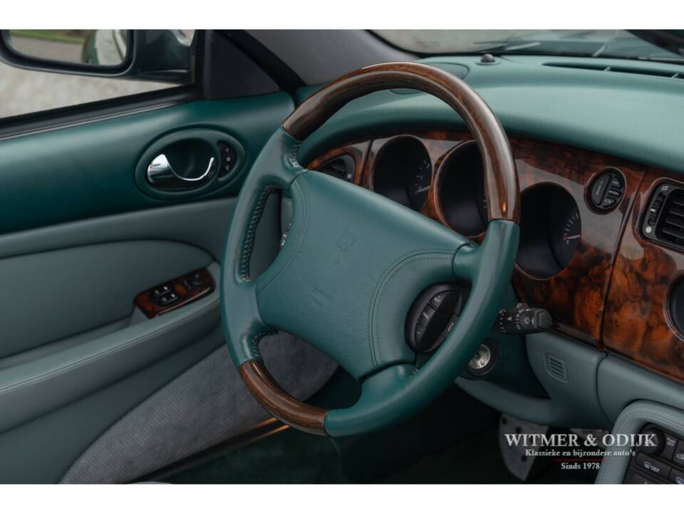 Bild 15/33 von Jaguar XKR (1999)