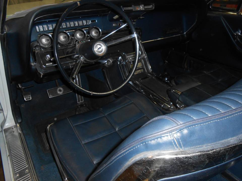 Image 1/7 of Ford Thunderbird Landau Coupe (1965)