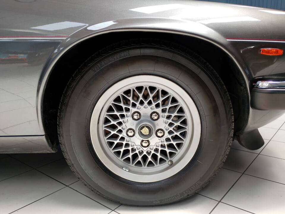Image 53/70 of Jaguar XJ-S Convertible (1988)