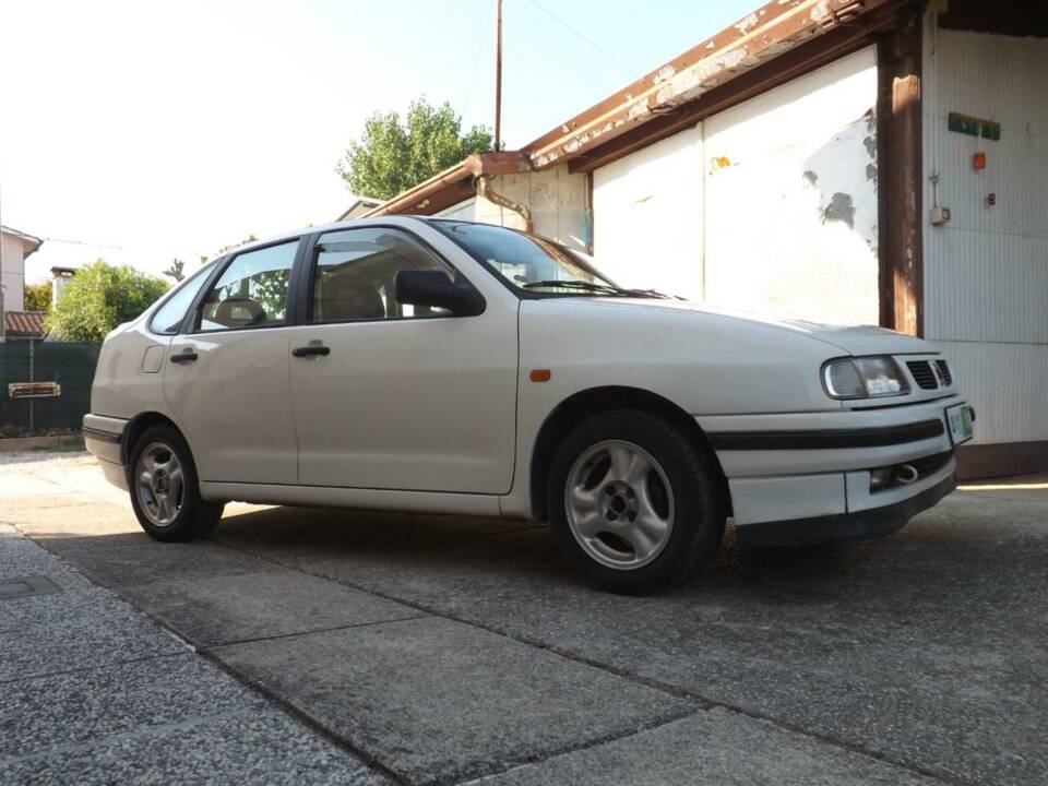 Image 45/50 of SEAT Cordoba 1.6i (1994)