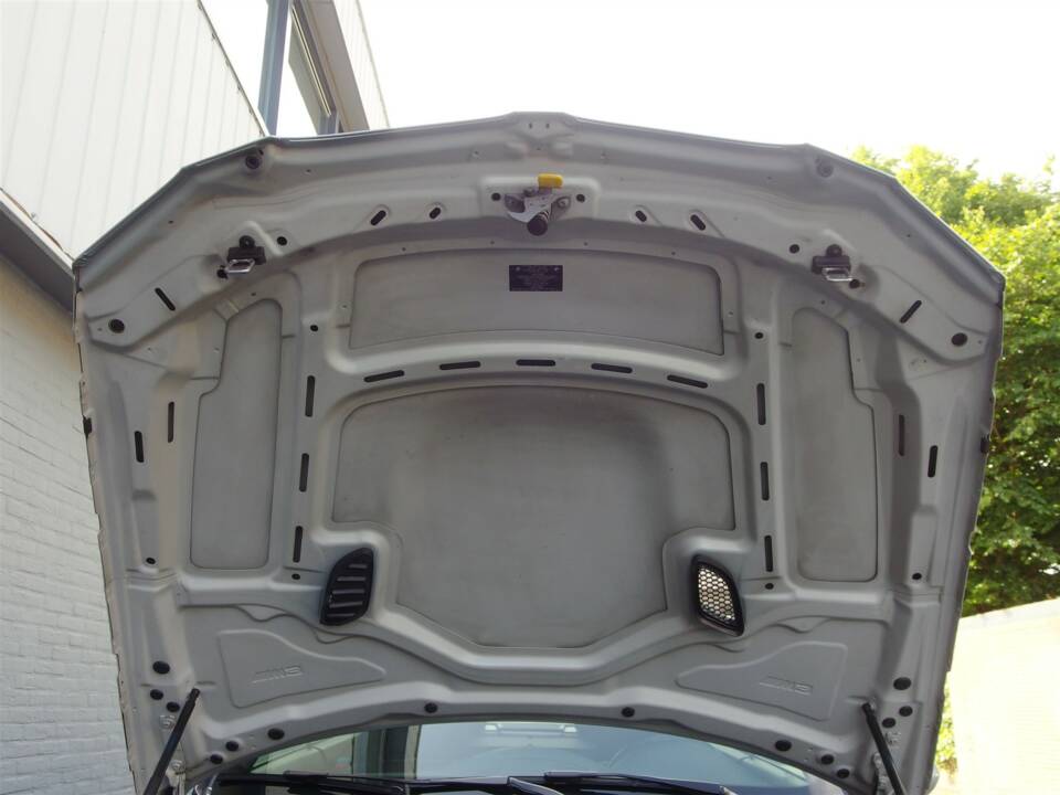 Image 72/98 de BMW M3 (2011)