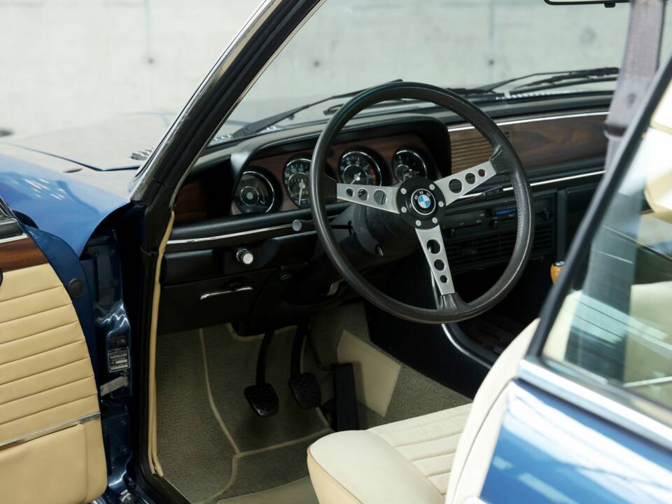 Bild 27/50 von BMW 3.0 CSi (1975)