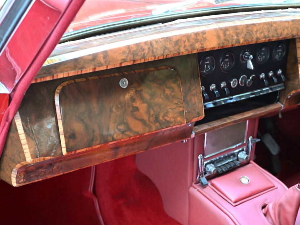 Bild 31/50 von Jaguar Mk II 2.4 (1961)