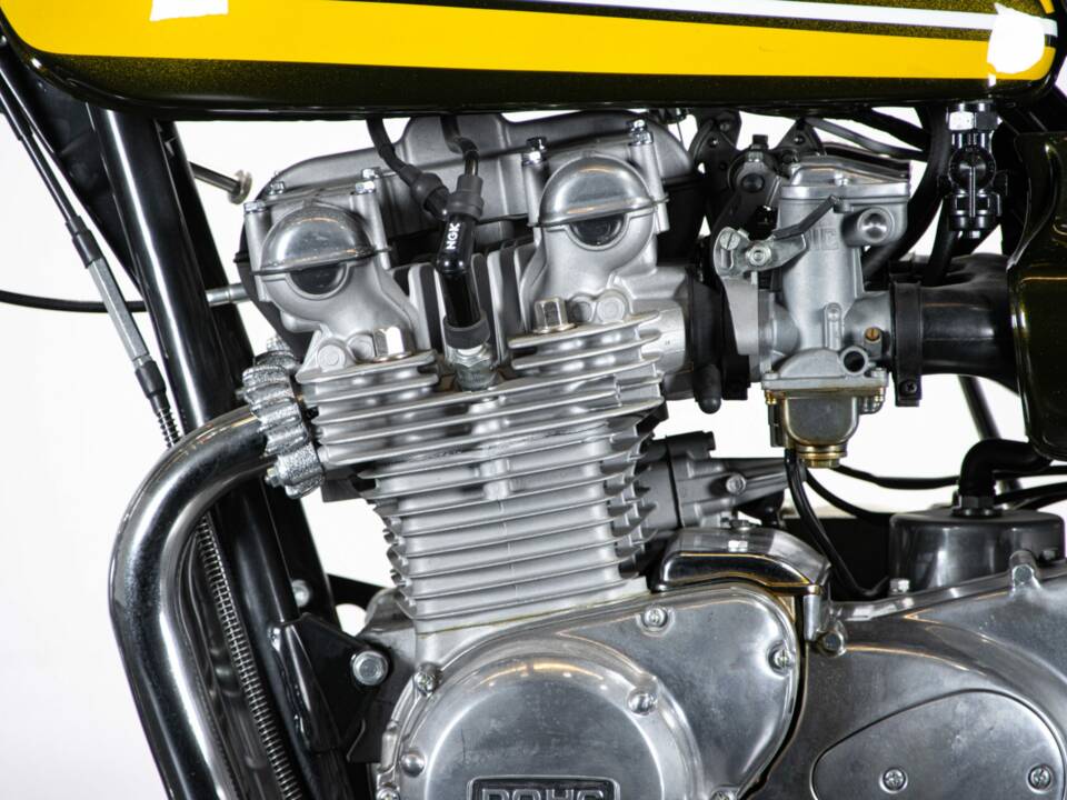 Image 21/50 of Kawasaki 900 Z1 (1974)