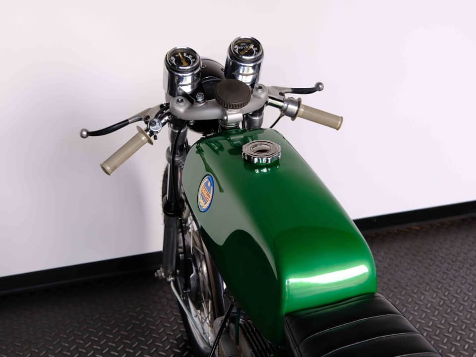 Image 45/57 of Benelli 125 Sport Special (1971)