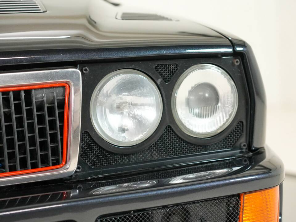 Bild 26/48 von Lancia Delta HF Integrale Evoluzione I (1992)