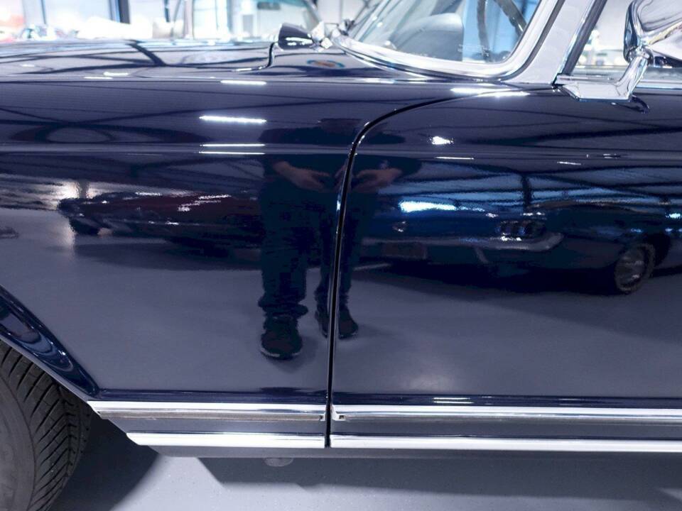 Immagine 17/36 di Mercedes-Benz 280 SL (1971)