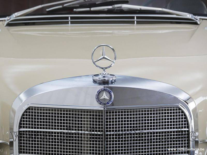 Afbeelding 10/15 van Mercedes-Benz 220 S b (1960)