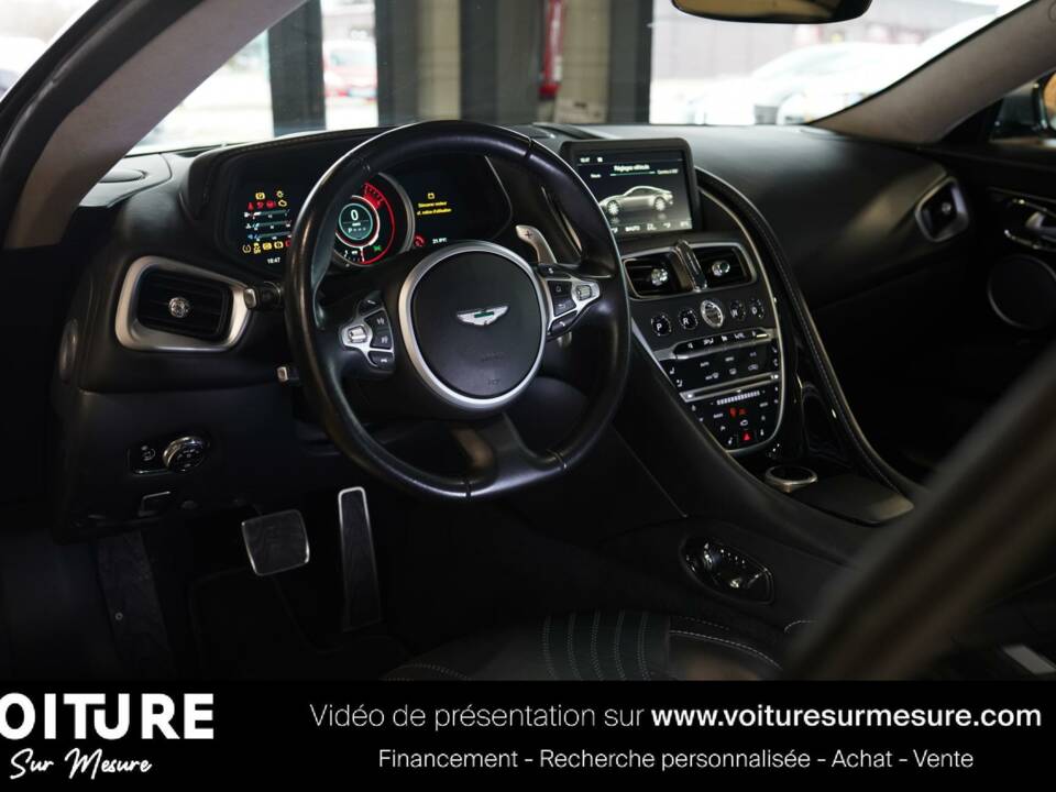 Immagine 8/29 di Aston Martin DB 11 V12 (2018)