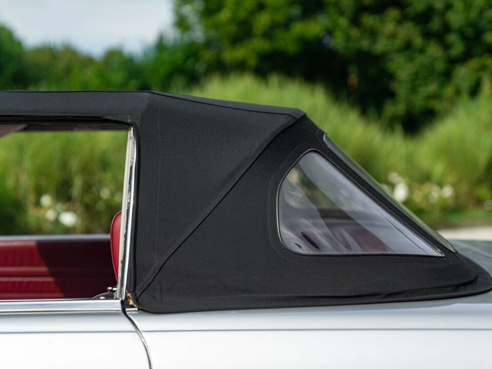 Image 21/50 de Mercedes-Benz 450 SL (1977)