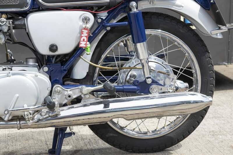 Image 31/39 of Honda CB 72 (1960)