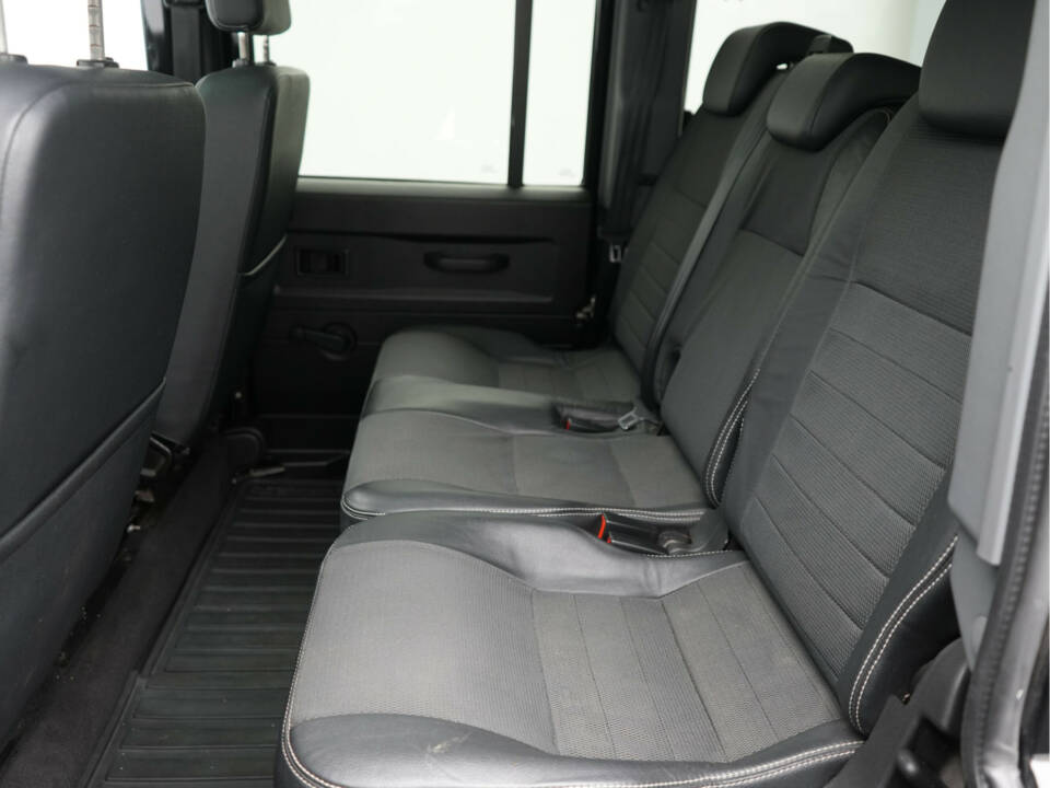 Image 12/35 de Land Rover Defender 110 (2007)