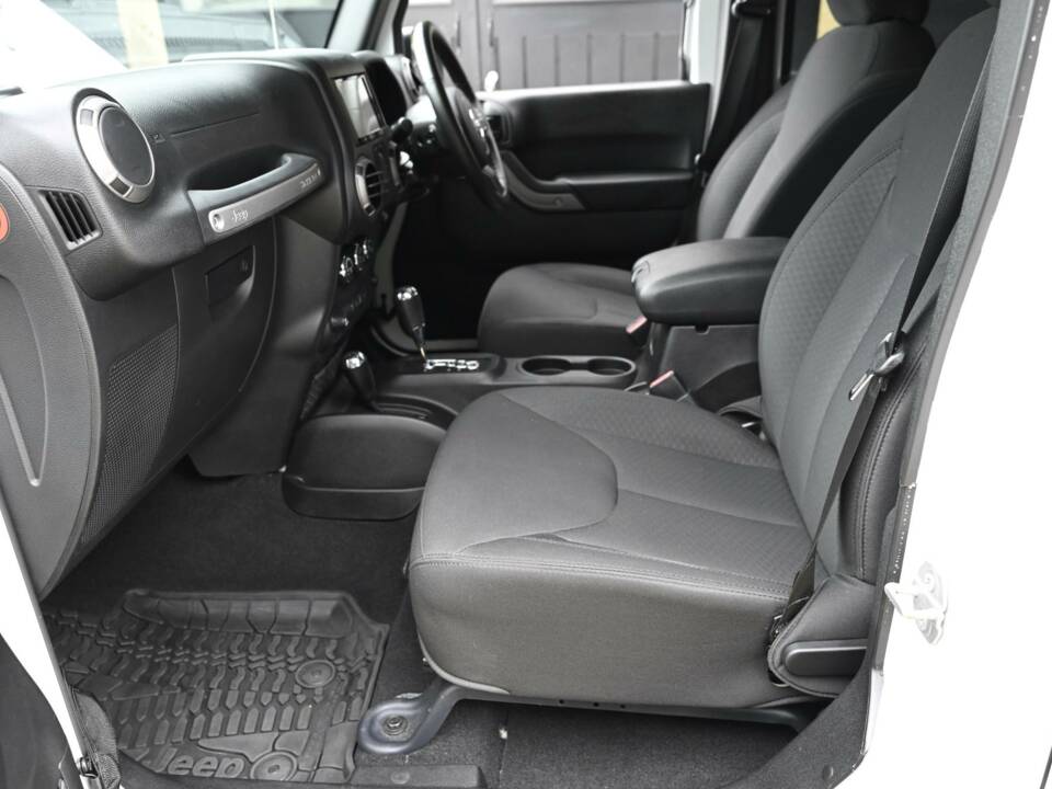 Imagen 39/50 de Jeep Wrangler 3.6 V6 (2015)