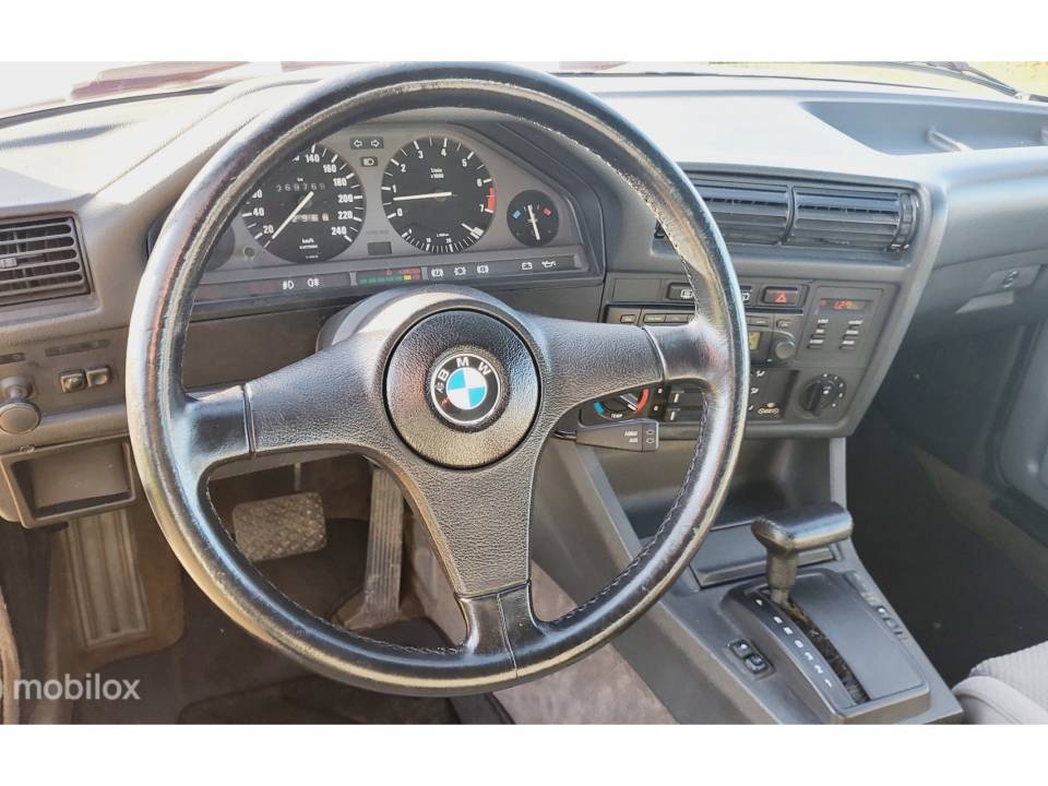 Imagen 18/35 de BMW 325ix Touring (1991)