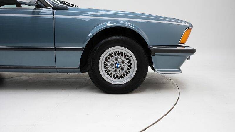 Image 10/15 of BMW 635 CSi (1984)