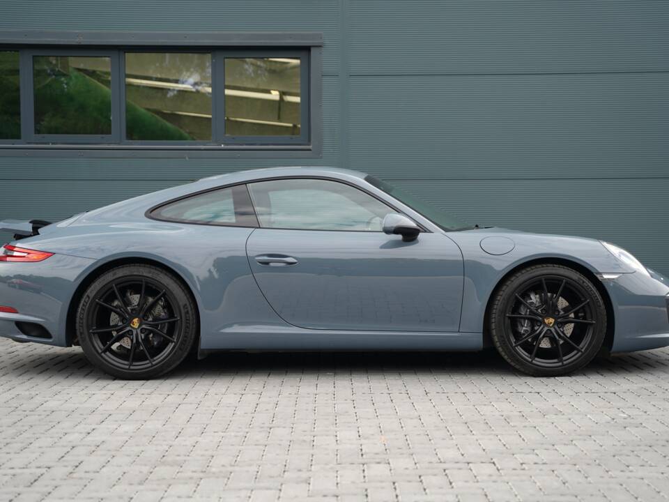 Image 3/50 of Porsche 911 Carrera (2016)