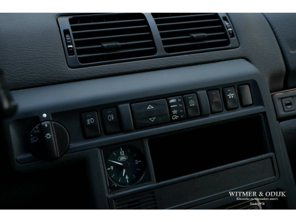 Bild 15/28 von Land Rover Range Rover 4.6 HSE (2000)
