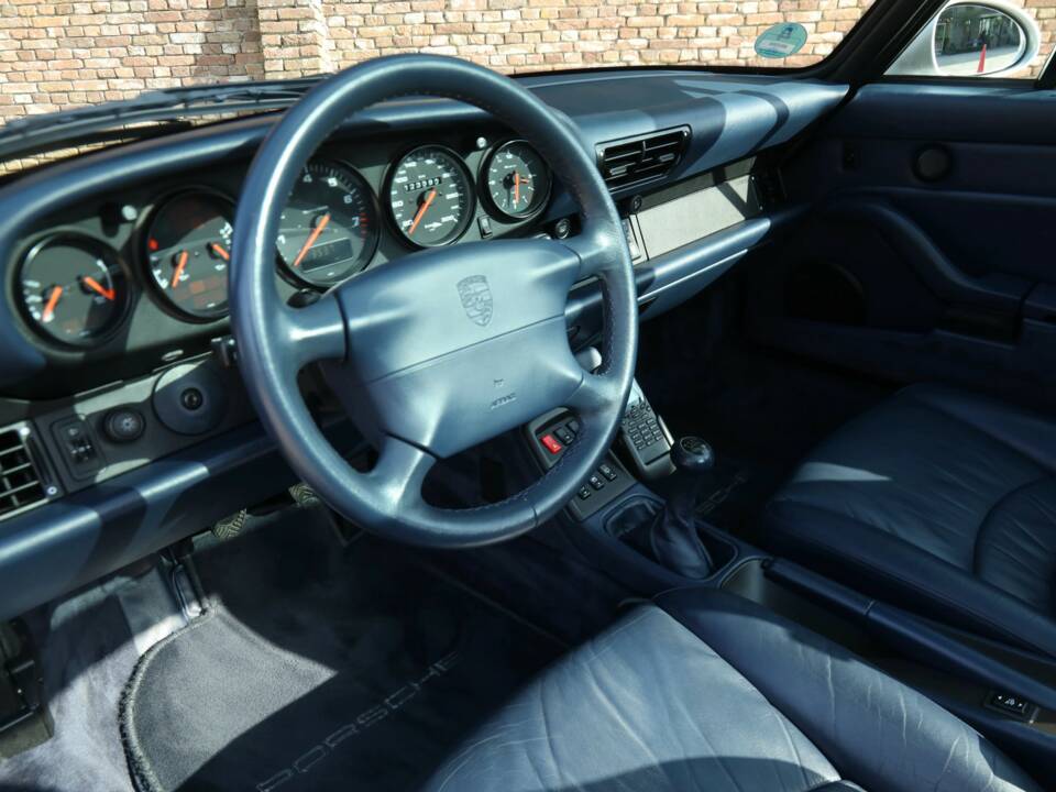 Imagen 46/50 de Porsche 911 Carrera (1996)