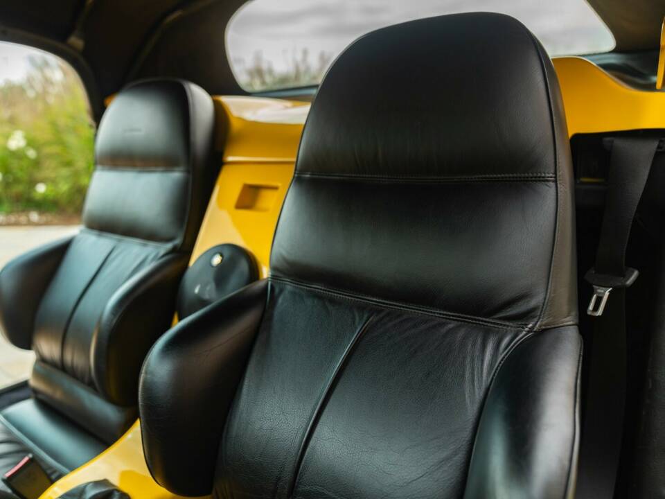 Image 46/50 of Alfa Romeo RZ (1994)