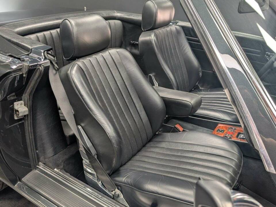 Image 31/50 of Mercedes-Benz 300 SL (1989)