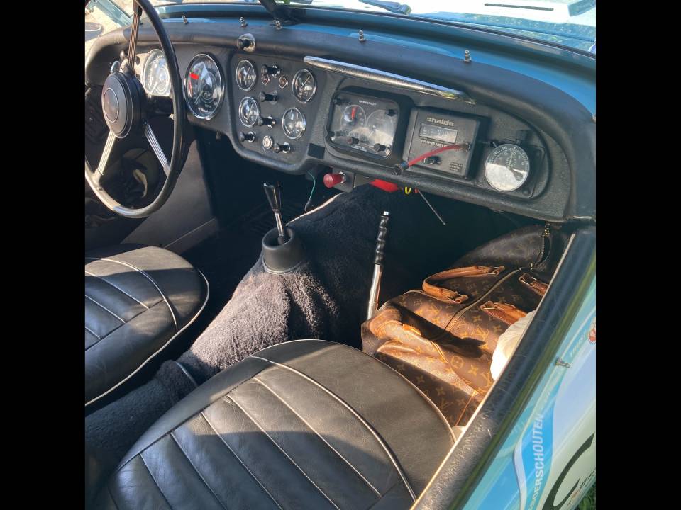Image 30/42 of Triumph TR 3A (1960)