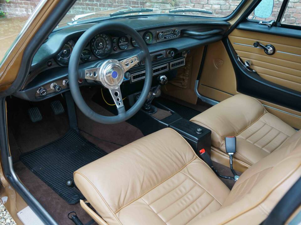 Image 32/50 of Volvo 1800 E (1971)