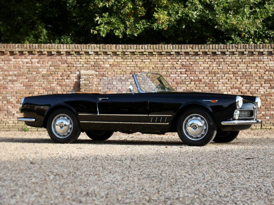 Bild 44/50 von Alfa Romeo 2000 Spider (1961)