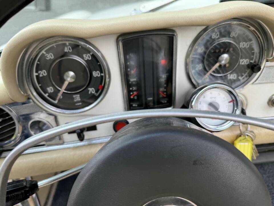 Image 34/50 of Mercedes-Benz 280 SL (1969)