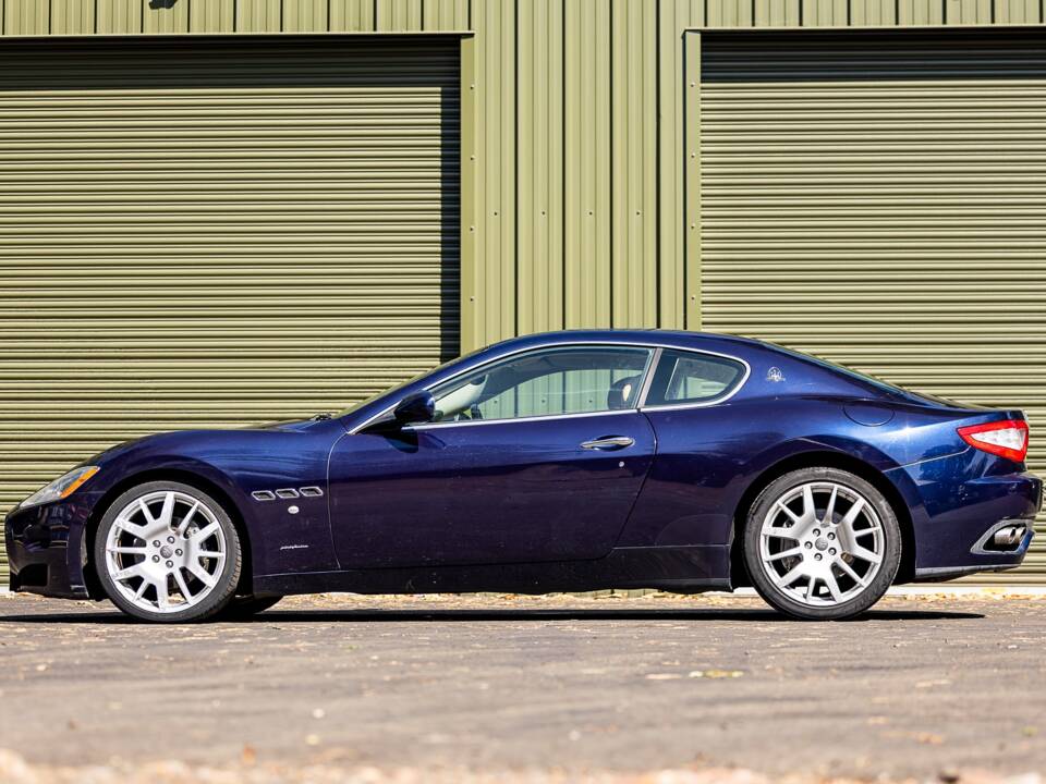Immagine 2/31 di Maserati GranTurismo 4.2 (2008)