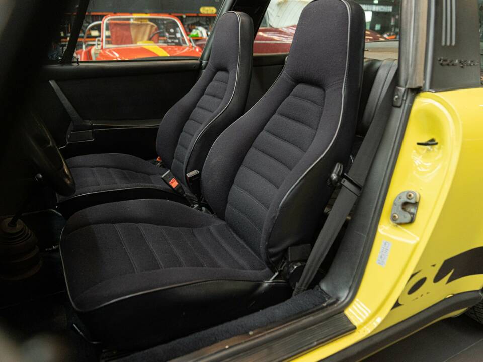 Image 25/47 of Porsche 911 Carrera 2.7 (1975)