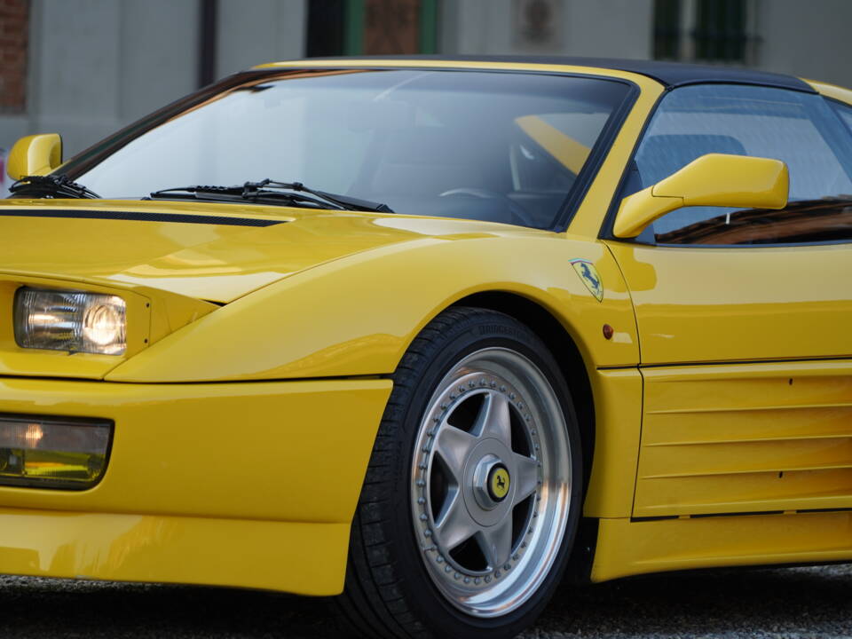 Bild 71/82 von Ferrari 348 TS (1990)