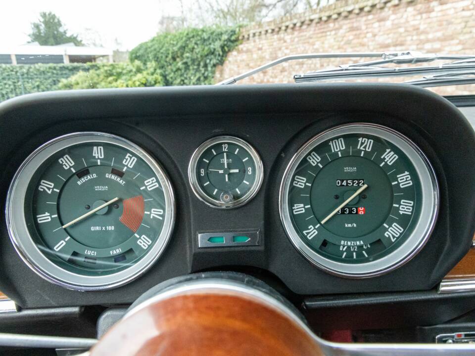 Imagen 43/50 de Alfa Romeo Giulia Nuova Super 1600 (1971)
