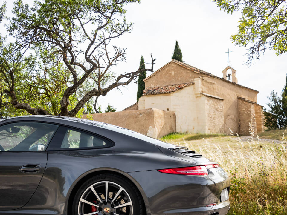 Image 41/50 of Porsche 911 Carrera 4S (2013)
