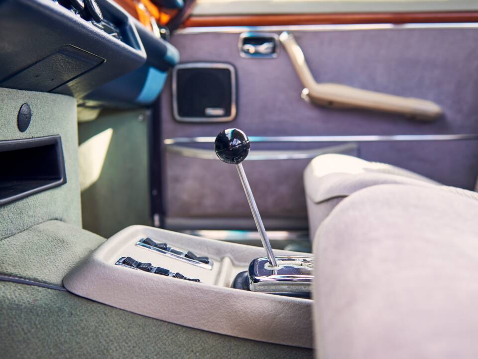 Image 29/38 of Mercedes-Benz 300 SEL 6.3 (1970)