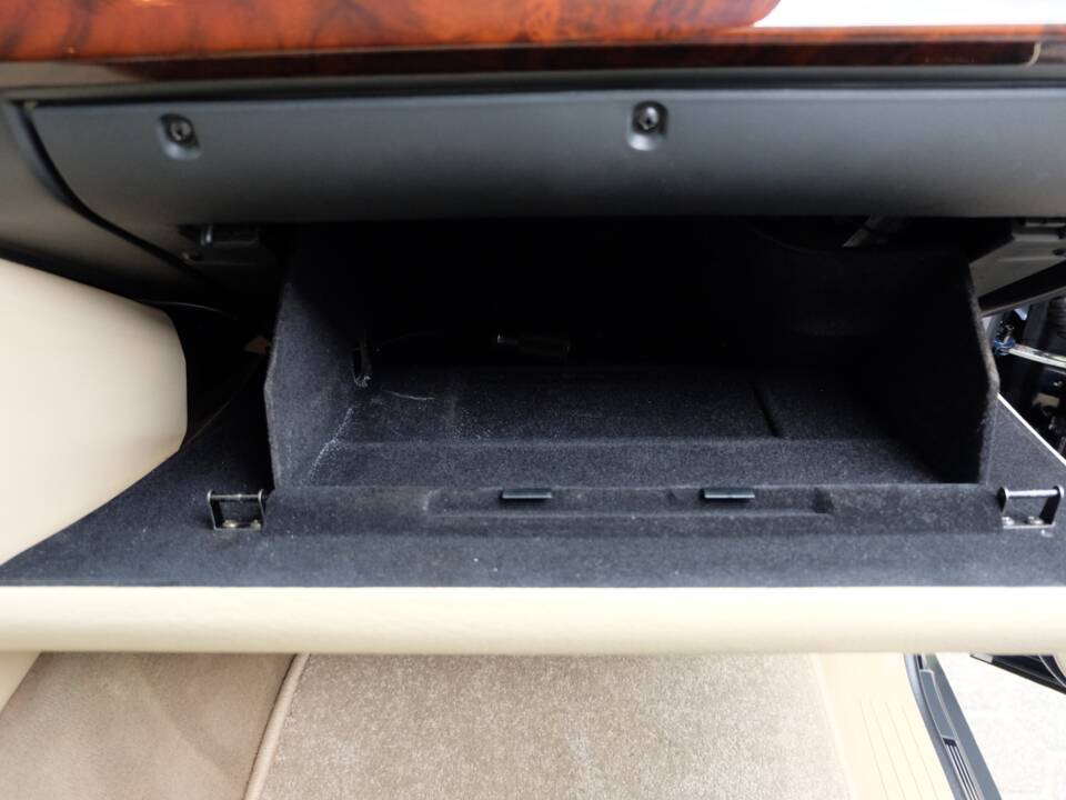 Afbeelding 33/95 van Land Rover Range Rover 4.6 Vogue (2002)