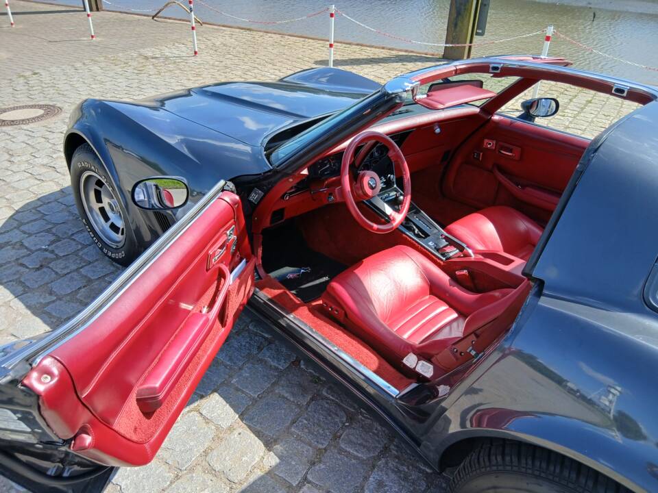 Immagine 5/11 di Chevrolet Corvette Sting Ray (1981)
