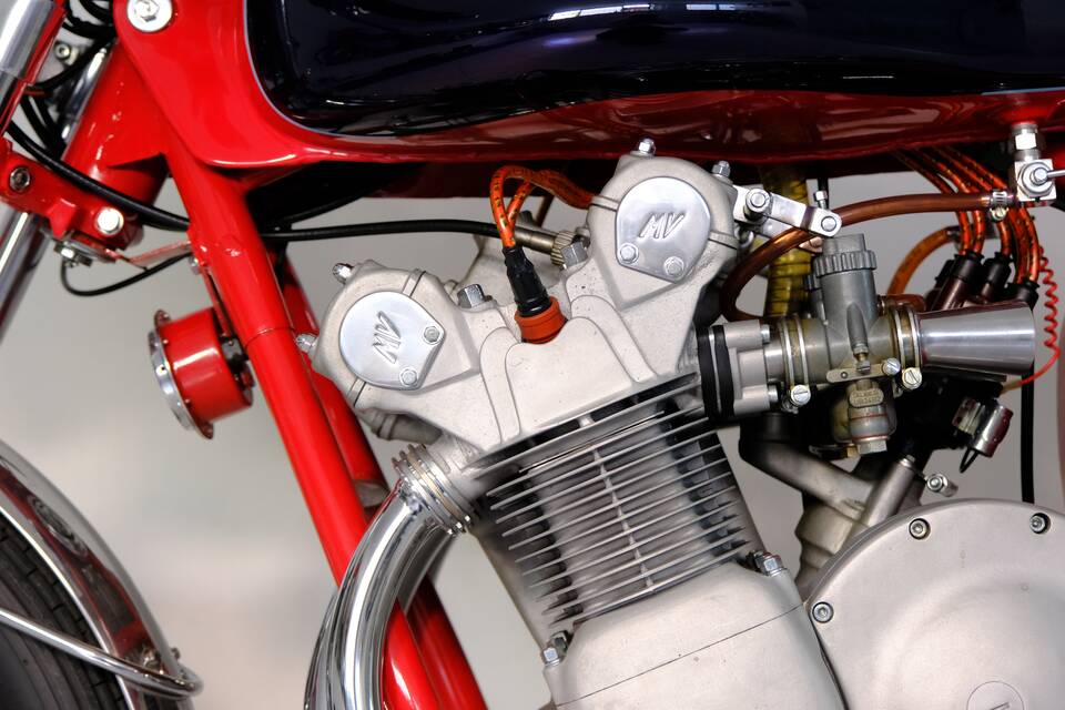 Image 57/99 of MV Agusta 750 Sport (1971)
