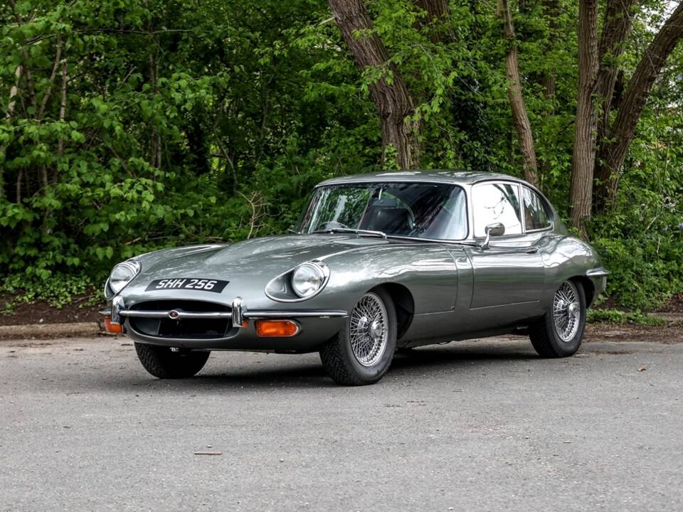 Image 19/19 of Jaguar Type E (2+2) (1969)