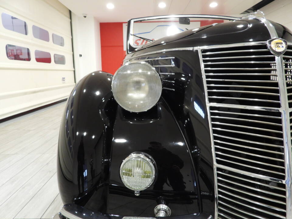 Image 11/51 of Lancia Aprilia (1937)